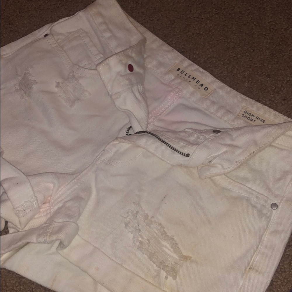 Bullhead distressed Jean shorts